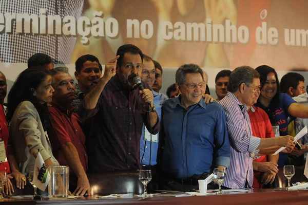 O encontro ocorreu na manhã deste domingo