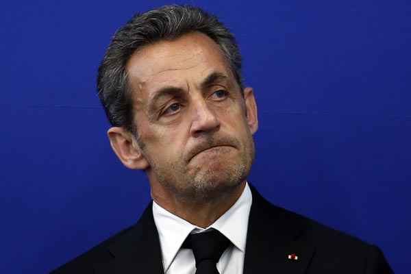 Sarkosy teria recebido dinheiro da herdeira da L'Oréal e do ditador Kadafi