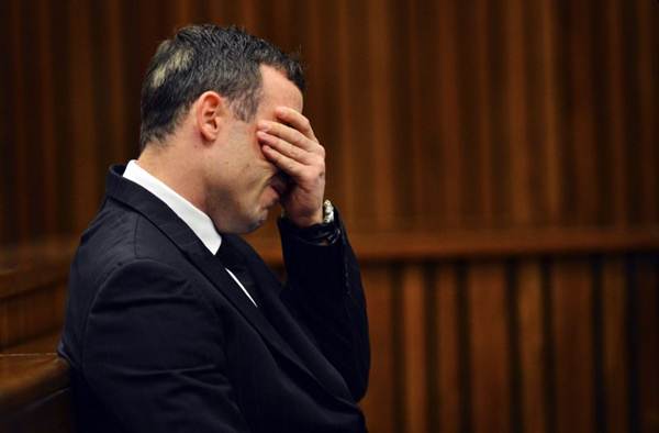 Pistorius é acusado pela morte de Reeva Steenkamp, mas ele alega que foi um acidente.