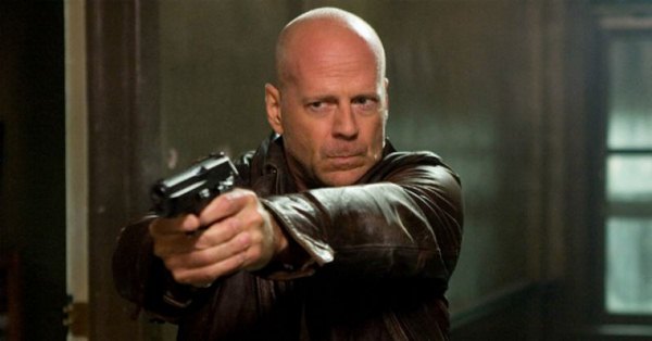 Bruce Willis Sequência Duro de matar, Pulp fiction, Nova York sitiada e A morte lhe cai bem