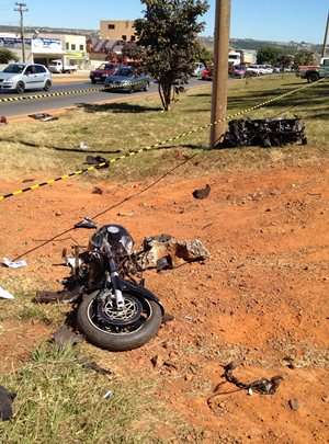 Por conta do acidente, o trânsito no km 7 na altura de Sobradinho é lento no local