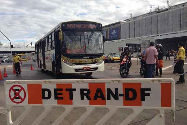 O local onde ocorreu o acidente foi bloqueado pelo Detran-DF