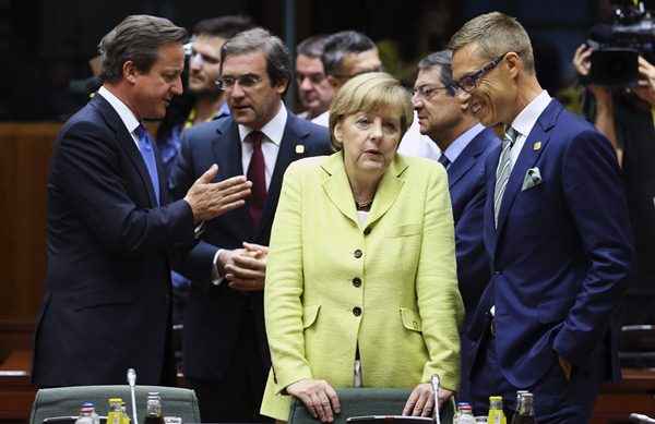 primeiro-ministro da Grã-Bretanha, David Cameron, primeiro-ministro de Portugal, Pedro Passos Coelho, a chanceler alemã Angela Merkel e o primeiro-ministro da Finlândia, Alexander Stubb participam de cúpula da União Europeia, em Bruxelas