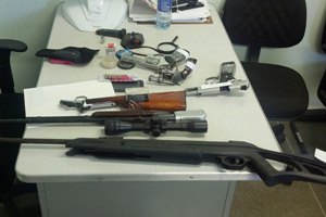 Armas encontradas com os integrantes da quadrilha