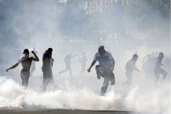 A proibição de manifestação pelas autoridades foi confirmada na manhã deste sábado pelo Conselho de Estado, a mais alta jurisdição administrativa do país