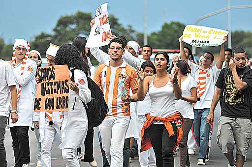 No início do ano, o erro do Cespe motivou protestos de quem foi prejudicado: aulas acabaram suspensas e muitos estudantes entraram na Justiça