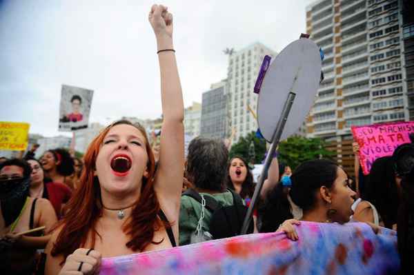 Evento reuniu cerca de 300 pessoas na orla de Copacabana, zona sul do Rio de Janeiro