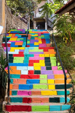 Escadas coloridas foram o início do trabalho do grupo Dihzahyners