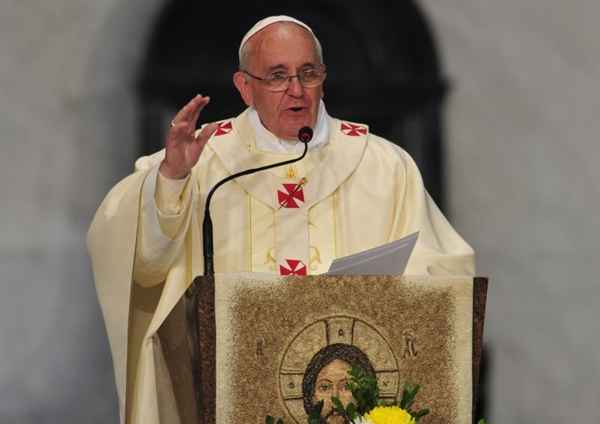 O papa Francisco falou em inglês pela primeira vez em um evento oficial