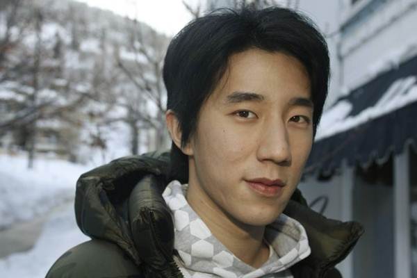 Assim como o pai, Jaycee Chan trabalha como ator na China