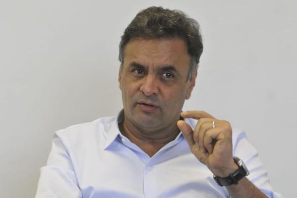 Aécio Neves: com um superávit primário mais sólido, diminuiremos a demanda agregada e aliviaremos a alta dos preços