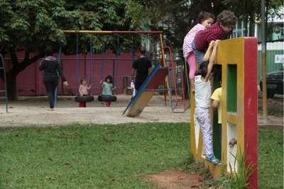 Escola Vivendo e Apredendo, destaque no livro