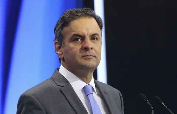 Aécio Neves, candidato do PSDB à Presidência da República, anunciou que, se for eleito, pretende transformar o Mercado Comum do Sul (Mercosul)