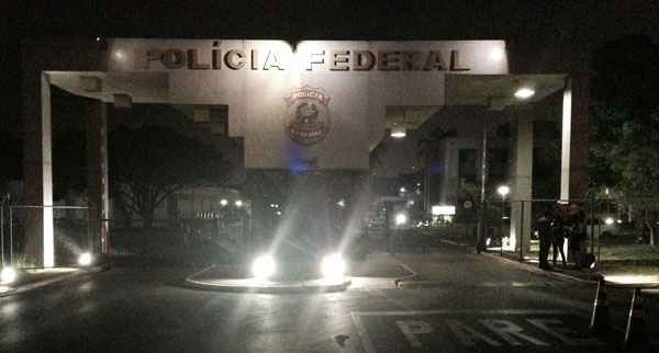 Envolvidos passaram parte da madrugada prestando esclarecimentos na Polícia Federal