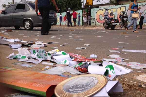 Um leitor do Correio, morador de Águas Claras, enviou fotos comparando como estava a zona eleitoral onde votou em 5 outubro e a atual situação