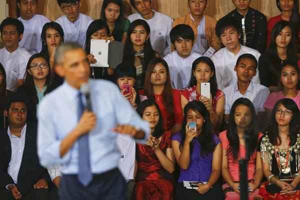 Presidente dos Estados Unidos, Barack Obama, fala durante uma palestra com Jovens Líderes do Sudeste Asiático