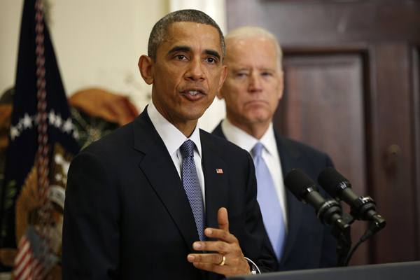 Barack Obama discursando sobre os números de trabalho na Casa Branca