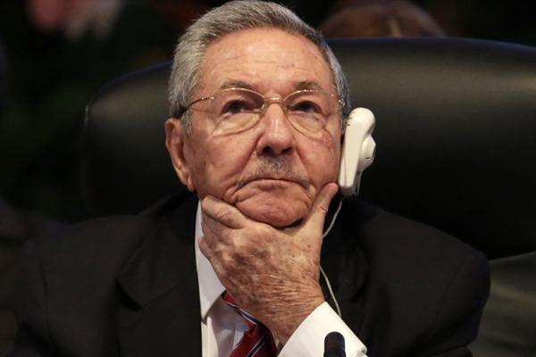 Raúl Castro abre cúpula caribenha com críticas ao mundo globalizado