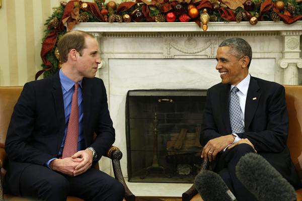 Presidente dos EUA conversa com o príncipe William no Salão Oval da Casa Branca