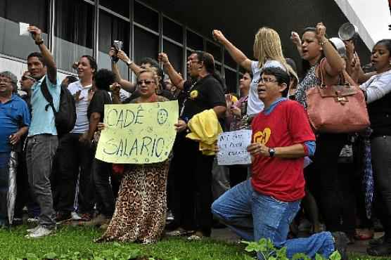 Reunião dos professores parou o Eixo, que só foi liberado às 18h30