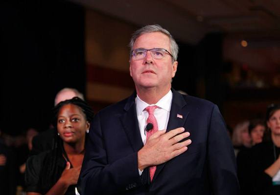 Jeb Bush se apresenta como um republicano pragmático, especialmente sobre o tema da imigração