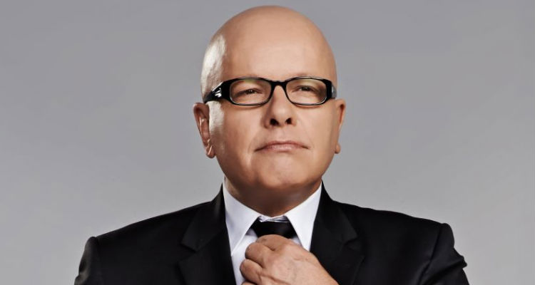 Após sete anos no programa, Marcelo Tas se despede da bancada do CQC