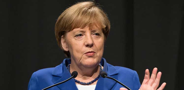 Em meados de dezembro, Merkel condenou o movimento anti-islâmico, considerando que não há lugar  na Alemanha para os que 