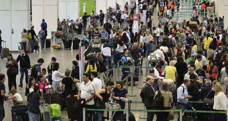 Movimentação no Aeroporto de Brasília antes do recesso do Natal