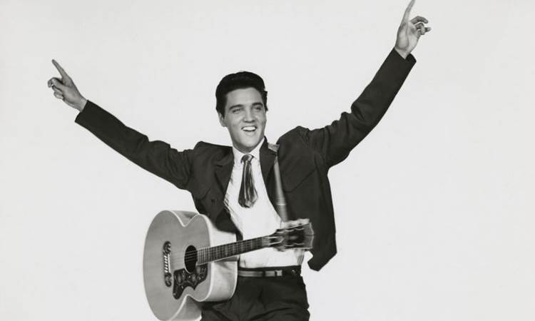 Elvis é uma das celebridades que mais faturam com direitos autorais e royalties