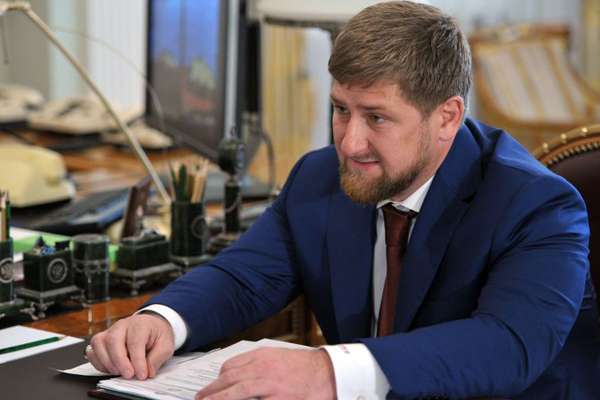 O presidente checheno Ramzan Kadyrov é protegido do presidente russo Vladimir Putin