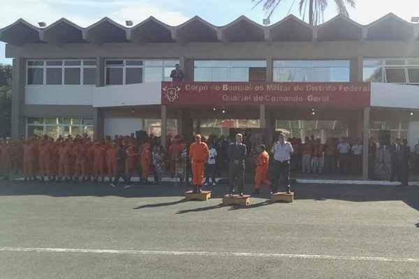 Visita do governador ao Comando-geral do Corpo de Bombeiros