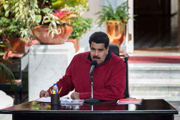 O presidente venezuelano, Nicolas Maduro fala no Palácio de Miraflores, em Caracas