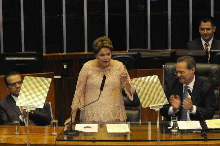 Dilma Rousseff quer propostas que tenham impacto fiscal