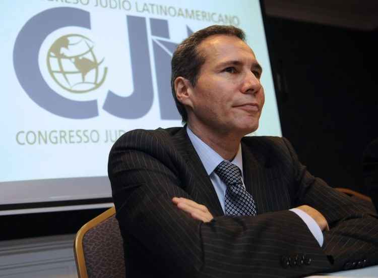 Alberto Nisman investigava atentado de 1994 contra o centro judaico, quando foi encontrado morto em seu apartamento em 18 de janeiro