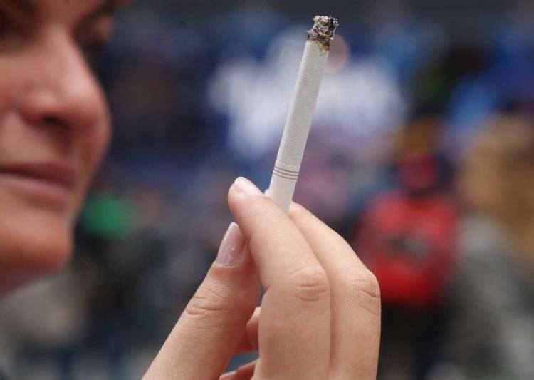 Descoberta reflete tendência crescente no consumo de tabaco entre as mulheres