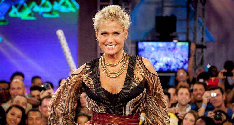 Xuxa deve se pronunciar oficialmente sobre transferência para Record semana que vem