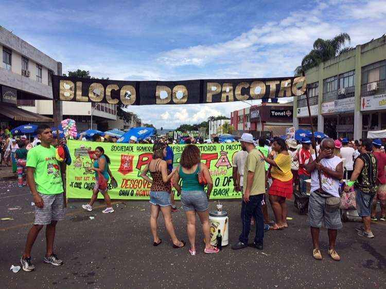 No último dia de carnaval, foliões poderão curtir os tradicionais Pacotão, Baratona e Raparigueiros, além de estreantes na programação de Brasília, como o Calango Careta, na Asa Norte