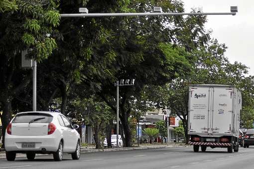 A chegada dos super-radares tem dado o que falar nas redes sociais: um freio na imprudência