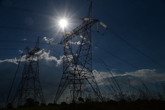 Horário de verão tem proporcionado a diminuição do consumo de energia equivalente ao consumo de Brasília