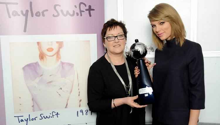 Taylor ganhou o prêmio de Artista Recordista Global de 2014