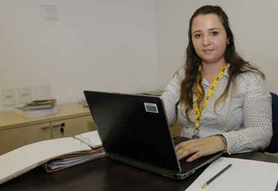 A trainee Giovana usa a experiência para aprender