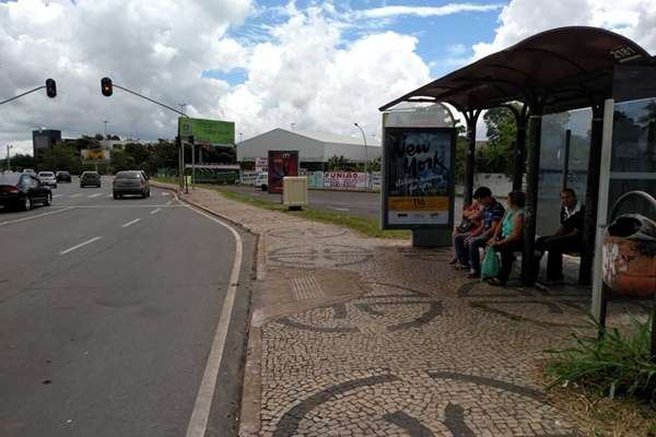 A vítima foi arremessada até o estacionamento do Mc Donalds; motorista pode ter dormido no volante