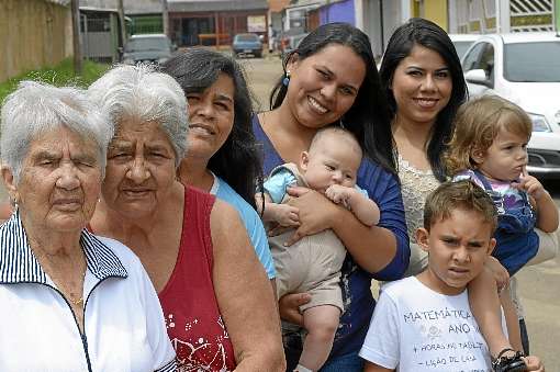 A família Zocateli conta com 19 mulheres: emancipação é o lema passado de geração em geração na família que comemorou o dia unida