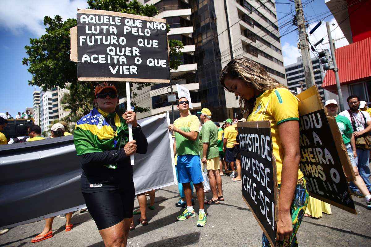 Protestos começaram cedo, por volta das 8h. Número de adeptos sobe em todo o Brasil