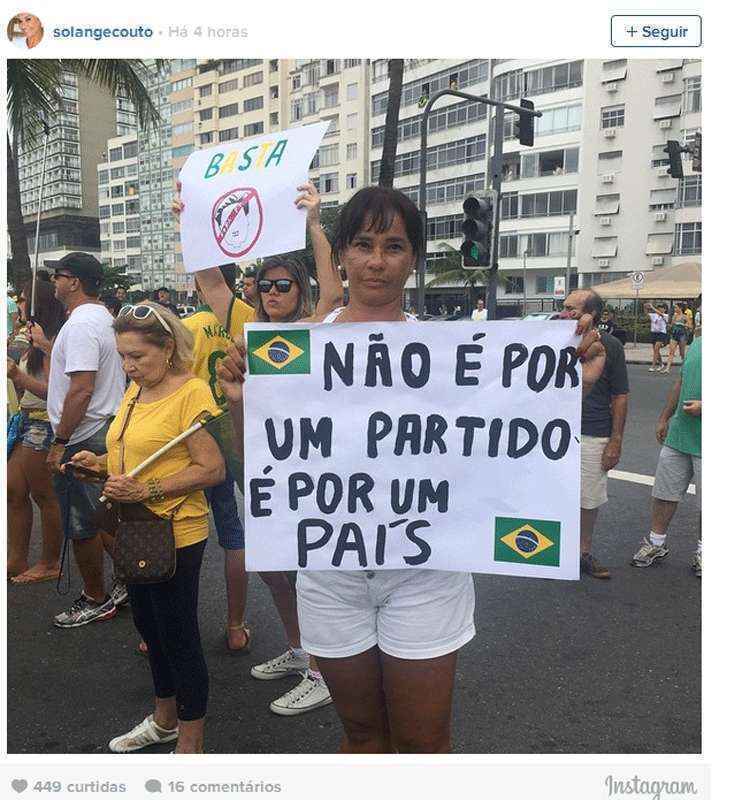 A manifestações que tomaram as ruas de topo o país foram convocadas pelas redes sociais. Famosos registraram o momento em Twitter e Instagram