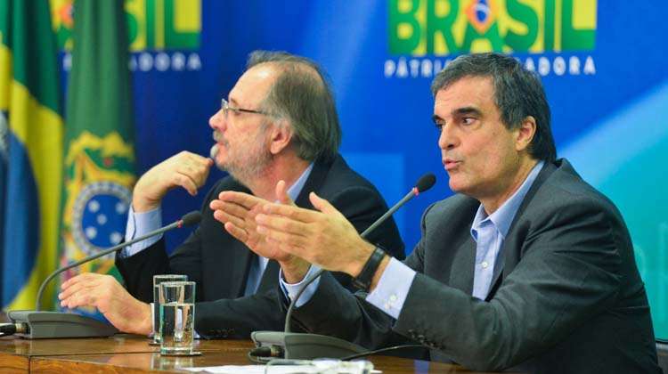 Miguel Rossetto e José Eduardo Cardozo durante coletiva