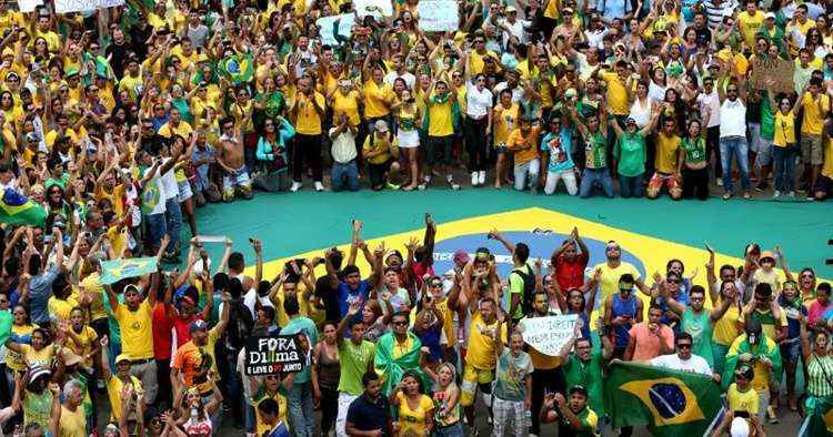 Protesto contra o governo da presidente Dilma Rousseff em frente ao Congresso Nacional e Esplanada dos Ministérios