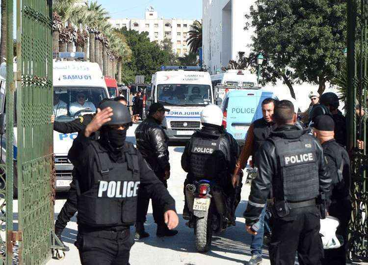 Policiais tunisianos durante ação no ataque ao Museu do Bardo