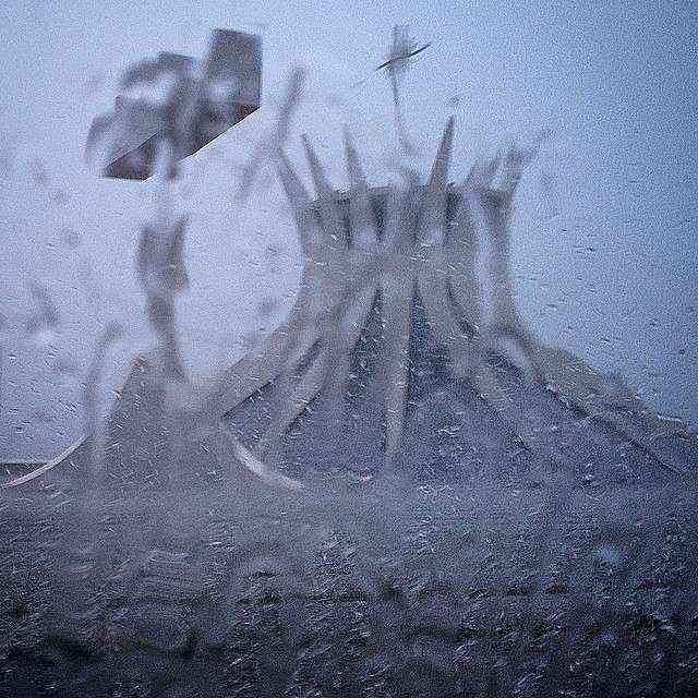 Brasilienses viram o dia amanhecer com chuva na maioria das regiões do Distrito Federal