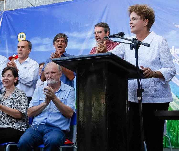 Segundo a presidente, nos últimos anos, o governo tomou as medidas possíveis para que a crise não atingisse a população, mas agora é preciso fazer os ajustes